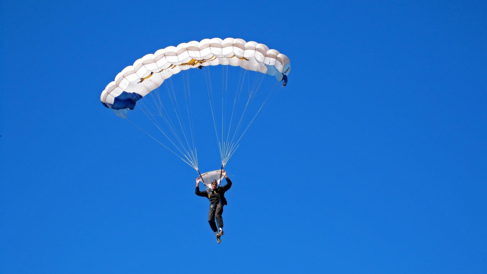 索博斯洛伊,默然引领风暴,红军新核以行动诠释沉默领导力