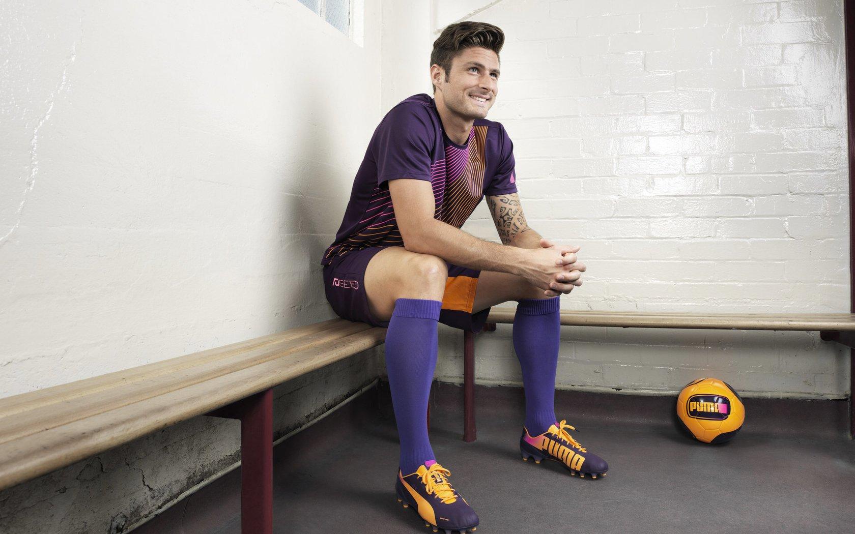 金特罗深情告白，欧洲邀约虽诱人，但河床于我如皇马般神圣